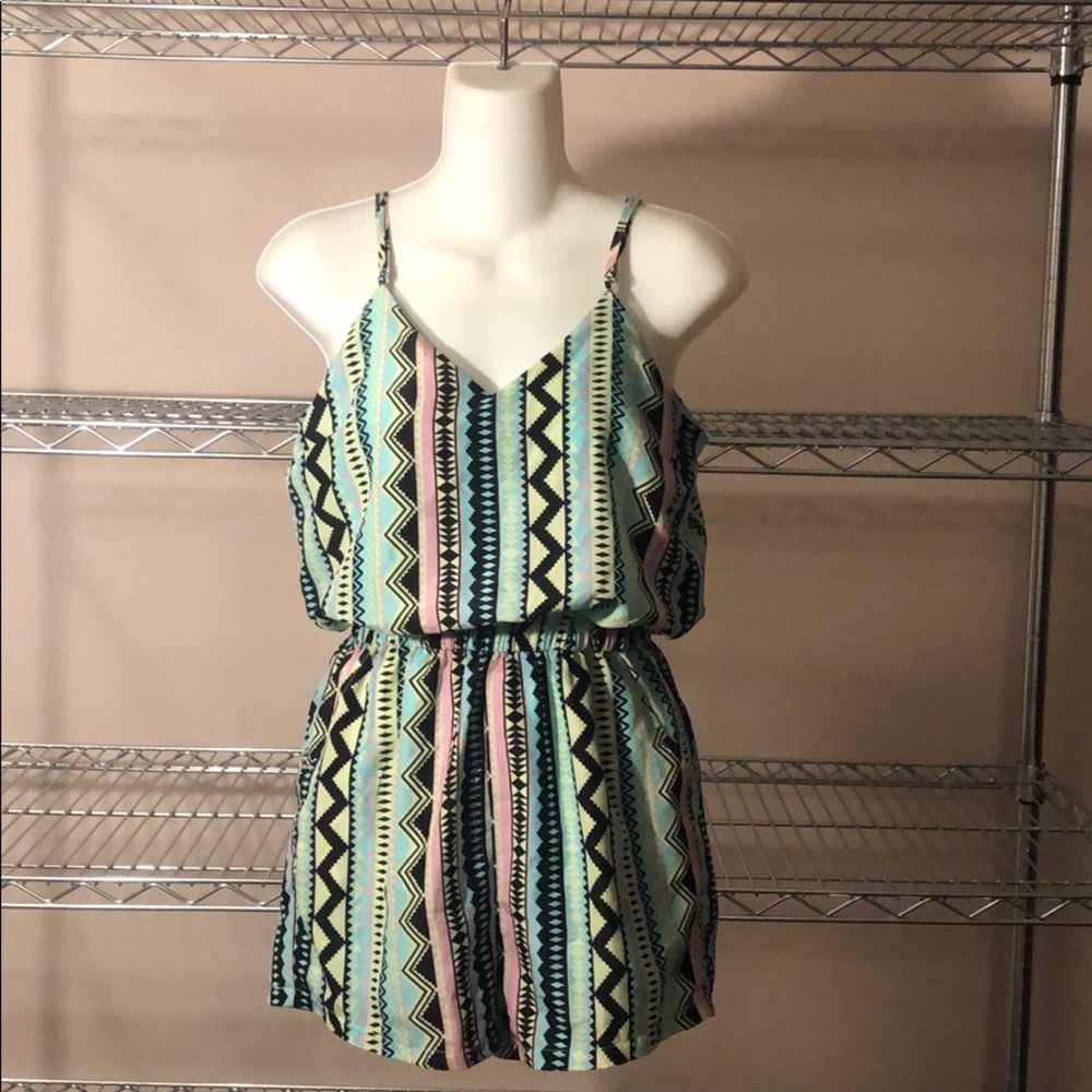 BY TOGETHER you and I sleeveless romper size small